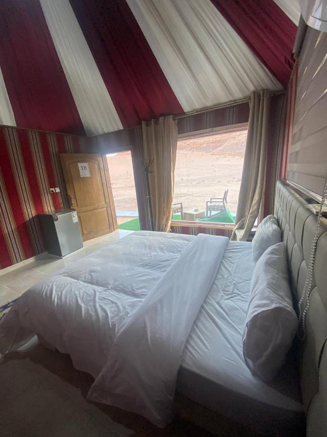 Saraya luxury camp Hotel Wadi Rum Bagian luar foto