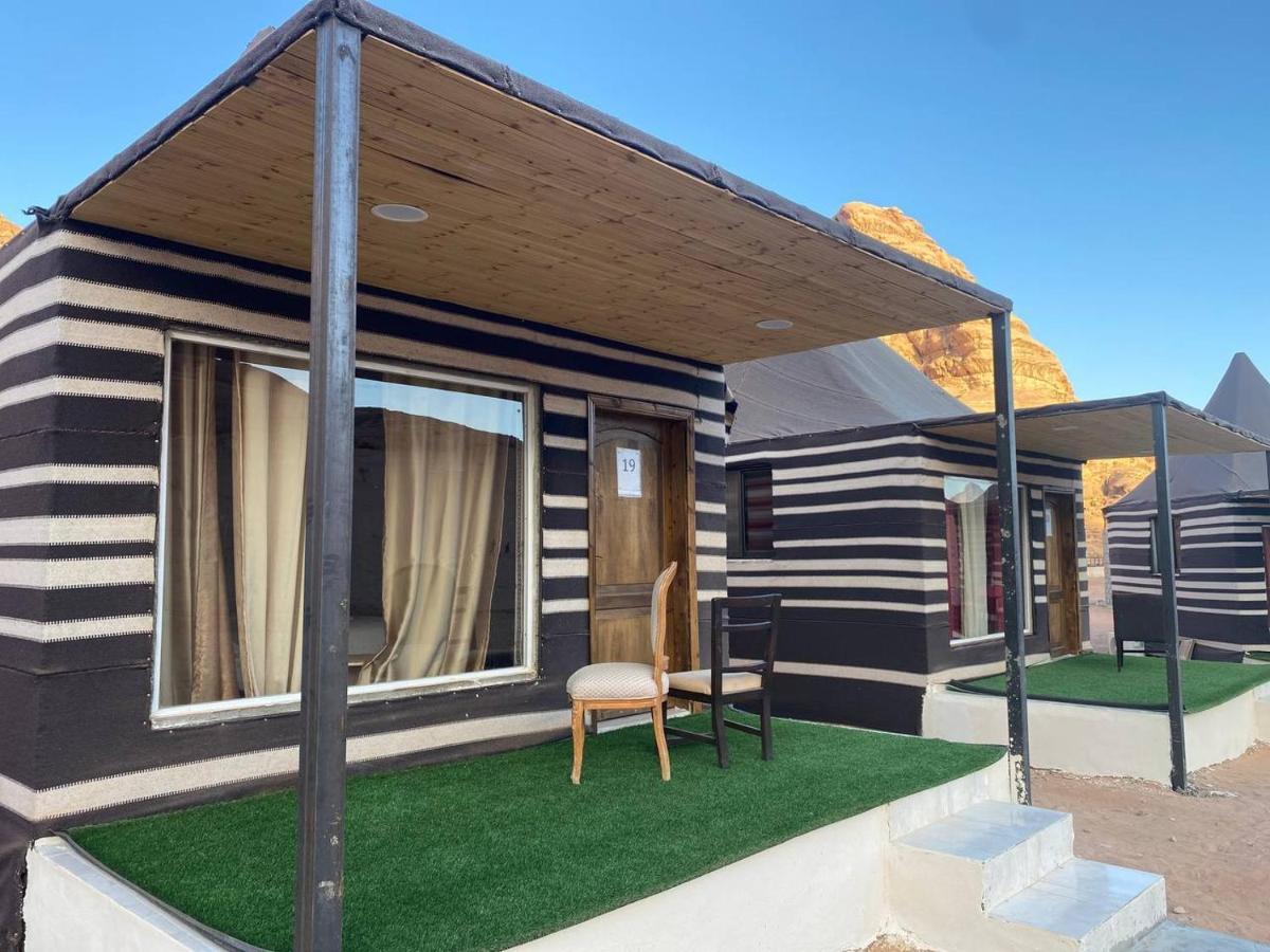 Saraya luxury camp Hotel Wadi Rum Bagian luar foto