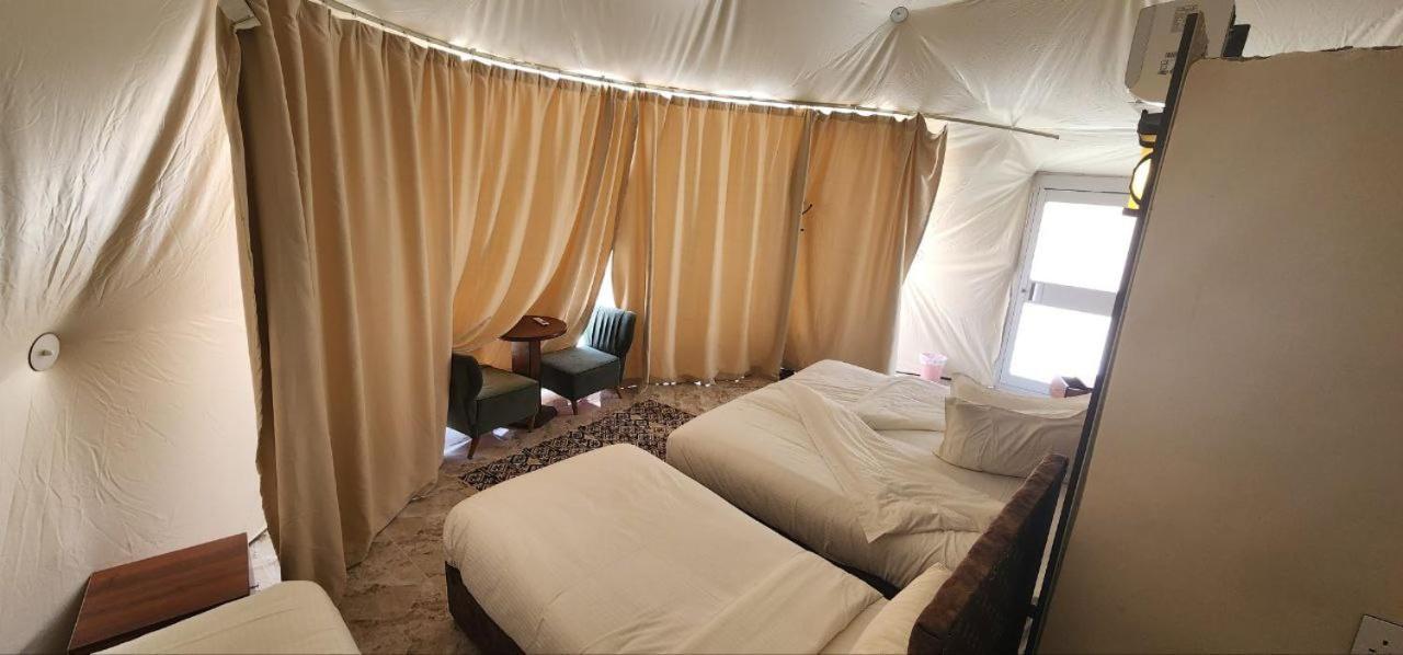 Saraya luxury camp Hotel Wadi Rum Bagian luar foto